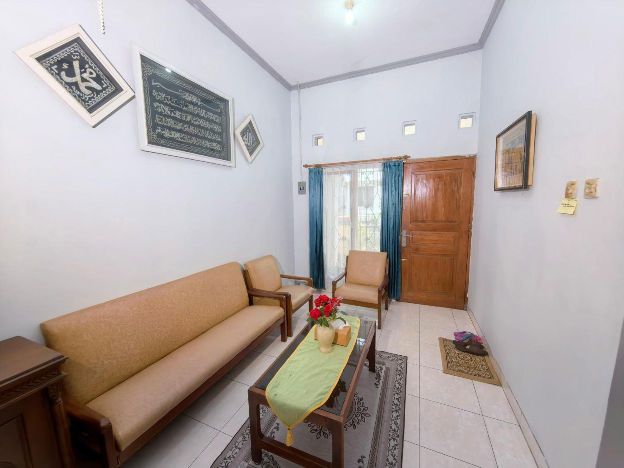 Mutiara Babarsari Homestay Jogja Yogyakarta Extérieur photo